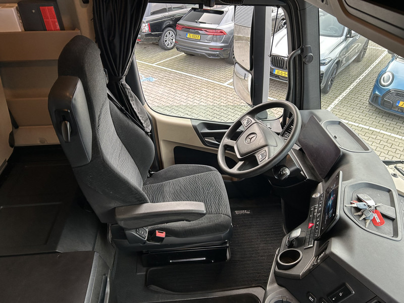 Mercedes-Benz Actros 1845 Gigaspace / 448 dkm / Tacho V2 / PTO / Stand Airco / APK TUV 11-26 - رأس تريلا: صورة 3 Mercedes-Benz Actros 1845 Gigaspace / 448 dkm / Tacho V2 / PTO / Stand Airco / APK TUV 11-26 - رأس تريلا: صورة 3