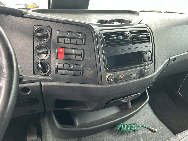 Mercedes-Benz Atego 1018 / 594 dkm / Box 6.3 mtr / Loadlift / APK TUV 04-26 - شاحنة صندوقية: صورة 5 Mercedes-Benz Atego 1018 / 594 dkm / Box 6.3 mtr / Loadlift / APK TUV 04-26 - شاحنة صندوقية: صورة 5