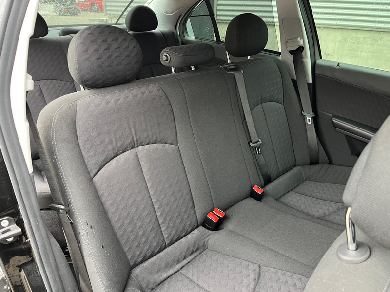 Mercedes-Benz E-Klasse / Limousine / 240 Avantgarde / 4-Matic / 8-pers / APK/TUV 09-2026 / - سيدان: صورة 5 Mercedes-Benz E-Klasse / Limousine / 240 Avantgarde / 4-Matic / 8-pers / APK/TUV 09-2026 / - سيدان: صورة 5