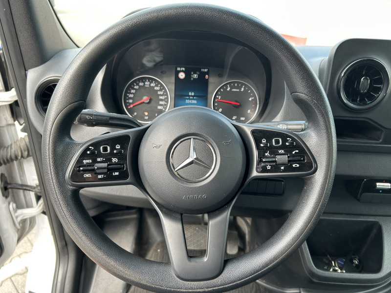 Mercedes-Benz Sprinter 515 1.9 CDI / Chassis Cabine / WB 433 cm / 324 dkm / APK TUV 03-26 - شاحنة توصيل مغلقة: صورة 5 Mercedes-Benz Sprinter 515 1.9 CDI / Chassis Cabine / WB 433 cm / 324 dkm / APK TUV 03-26 - شاحنة توصيل مغلقة: صورة 5