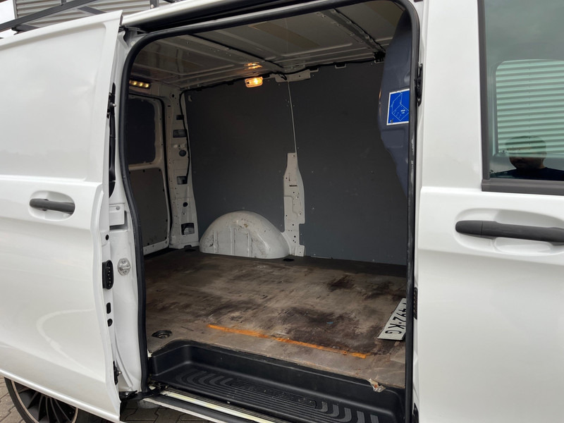 Mercedes-Benz Vito 111 CDI Lang / Business Professional Plus / / Imperial / Towbar - فان المدمجة: صورة 4 Mercedes-Benz Vito 111 CDI Lang / Business Professional Plus / / Imperial / Towbar - فان المدمجة: صورة 4