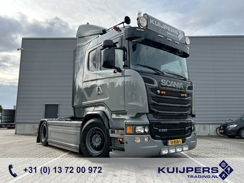 Scania R520 V8 / Showtruck / Buffl Special Interior / Vol Lucht / Retarder - رأس تريلا: صورة 1 Scania R520 V8 / Showtruck / Buffl Special Interior / Vol Lucht / Retarder - رأس تريلا: صورة 1