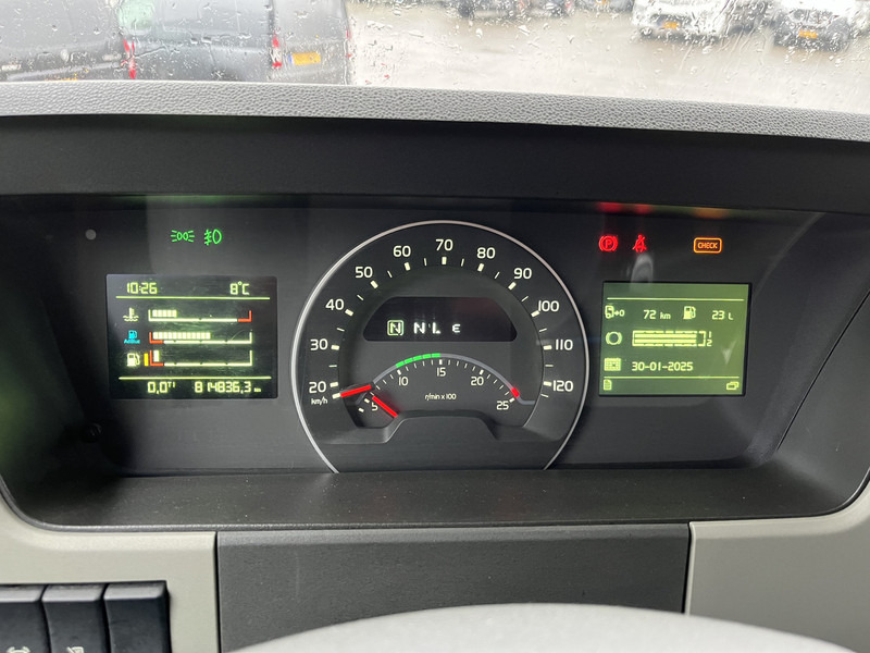 Volvo FM 410 Globetrotter / 814 dkm / VEB+ / Smart Tacho V2 / NL Truck - مقطورة السحب: صورة 4 Volvo FM 410 Globetrotter / 814 dkm / VEB+ / Smart Tacho V2 / NL Truck - مقطورة السحب: صورة 4