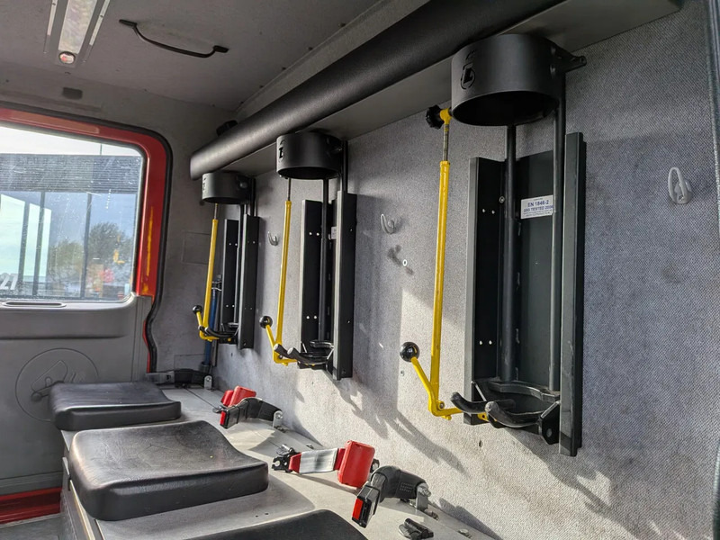 Mercedes-Benz - شاحنة حريق: صورة 5 Mercedes-Benz - شاحنة حريق: صورة 5