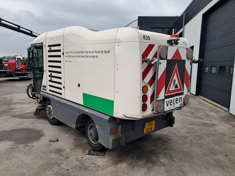 Ravo 540 540 - سياره كنس شوارع: صورة 3 Ravo 540 540 - سياره كنس شوارع: صورة 3