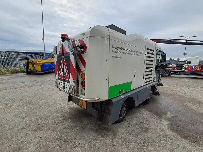 Ravo 540 540 - سياره كنس شوارع: صورة 5 Ravo 540 540 - سياره كنس شوارع: صورة 5