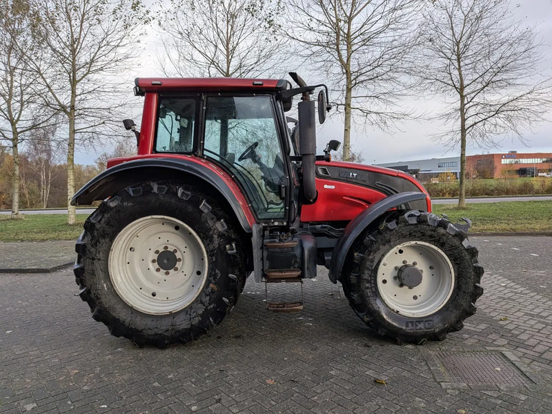 Valtra N142 N142 - جرار: صورة 3 Valtra N142 N142 - جرار: صورة 3