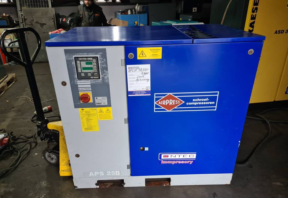 Kompresor śrubowy AIRPRESS APS 25, 18,5 kw, (2) - ضاغط هوائي: صورة 1 Kompresor śrubowy AIRPRESS APS 25, 18,5 kw, (2) - ضاغط هوائي: صورة 1