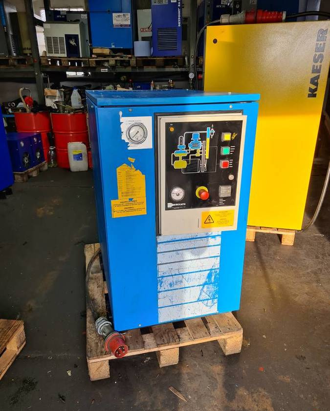 Kompresor śrubowy AIRPRESS, CECCATO 15 kw - ضاغط هوائي: صورة 3 Kompresor śrubowy AIRPRESS, CECCATO 15 kw - ضاغط هوائي: صورة 3