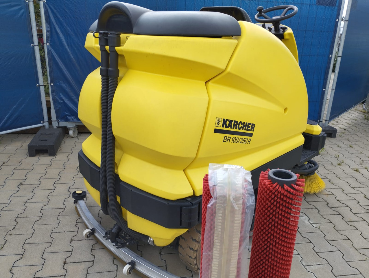 Kärcher BR 100/250 - ماكينة فرك وتجفيف: صورة 3 Kärcher BR 100/250 - ماكينة فرك وتجفيف: صورة 3