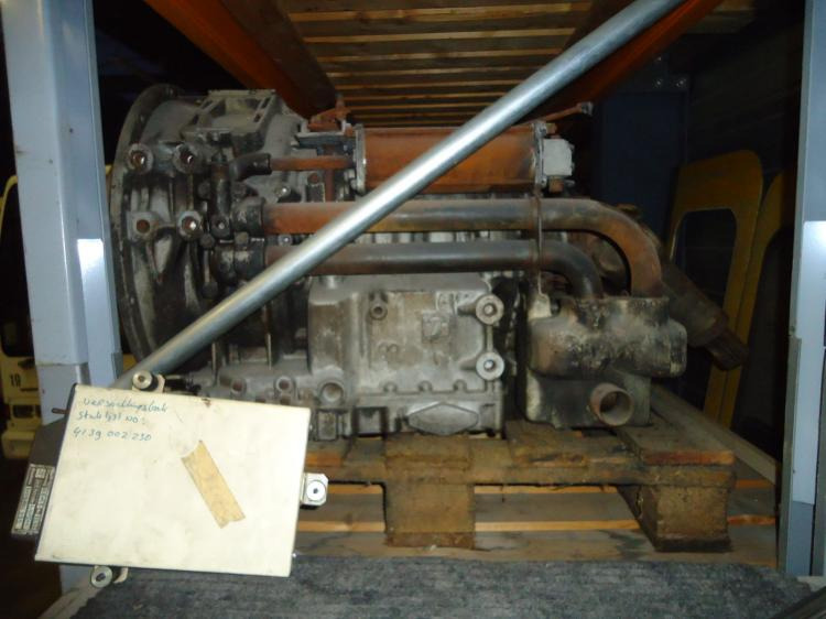 ZF 4HP500 automaatbak uit een DAF Den Oudsten MB200 - صندوق التروس: صورة 2 ZF 4HP500 automaatbak uit een DAF Den Oudsten MB200 - صندوق التروس: صورة 2
