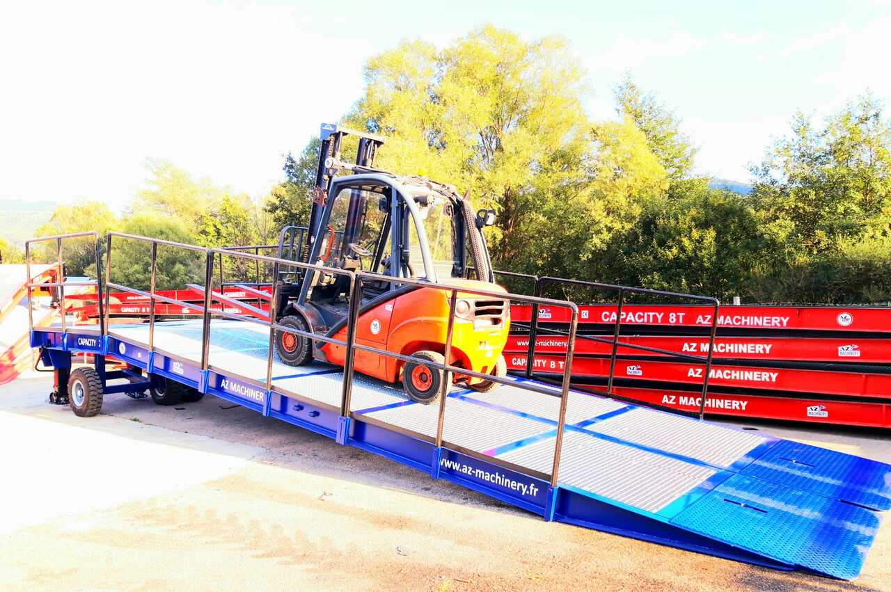 AZ RAMP KING VERSION, BIG FOOT 15 T mobile loading ramp - منحدر تحميل: صورة 1 AZ RAMP KING VERSION, BIG FOOT 15 T mobile loading ramp - منحدر تحميل: صورة 1