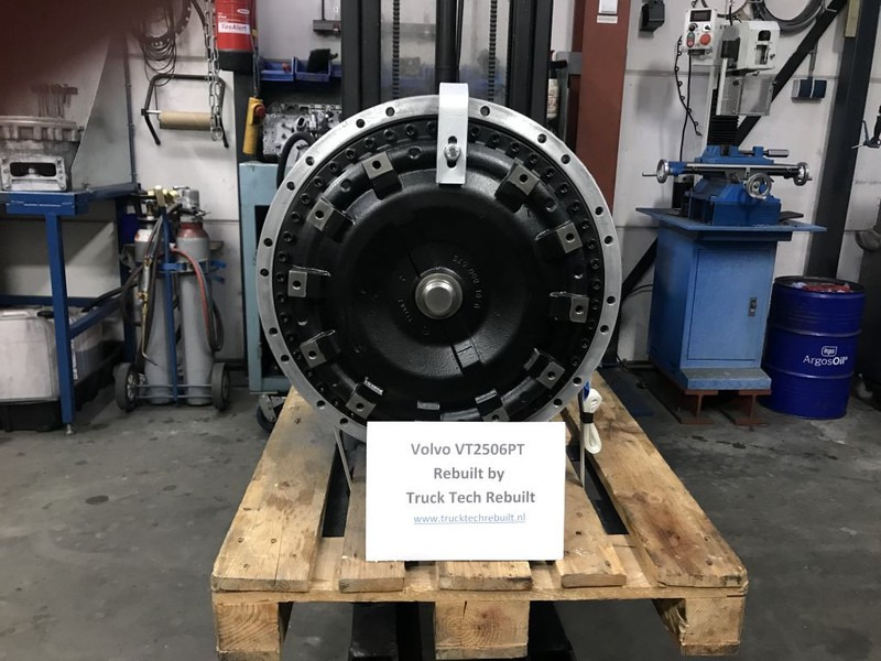 VT2506PT With or Without retarder / With or without second steering pump - صندوق التروس: صورة 1 VT2506PT With or Without retarder / With or without second steering pump - صندوق التروس: صورة 1