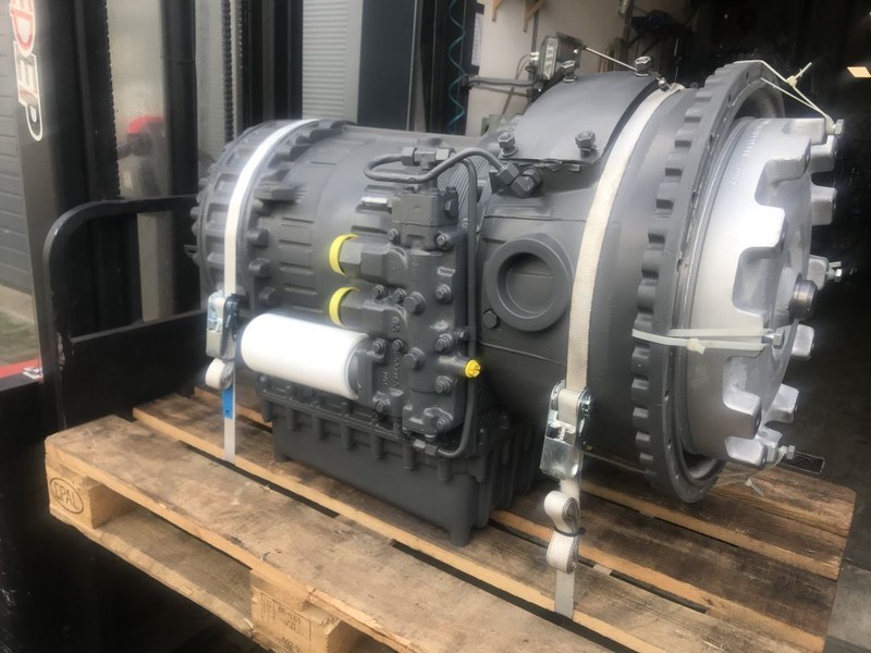 Volvo VT1906PT With or Without retarder / With or without second steering pump - صندوق التروس: صورة 4 Volvo VT1906PT With or Without retarder / With or without second steering pump - صندوق التروس: صورة 4