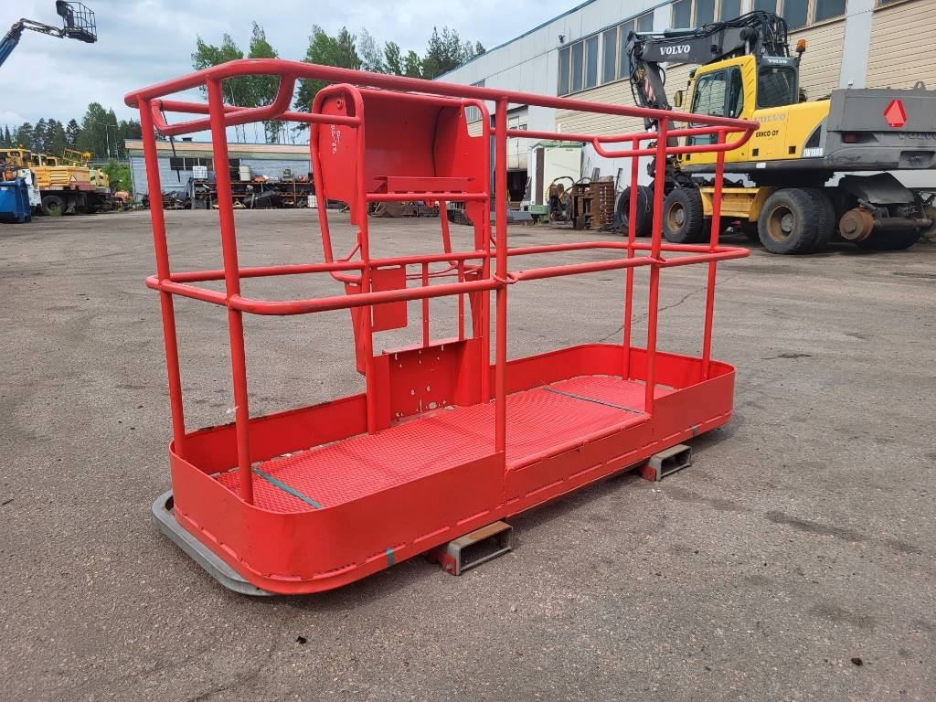 Manitou 200 ATJ kori - مرفاع بصاري عمودي: صورة 1 Manitou 200 ATJ kori - مرفاع بصاري عمودي: صورة 1