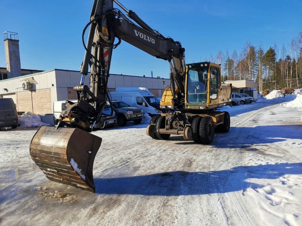 Volvo EW 180 B - حفار ذو عجلات: صورة 2 Volvo EW 180 B - حفار ذو عجلات: صورة 2