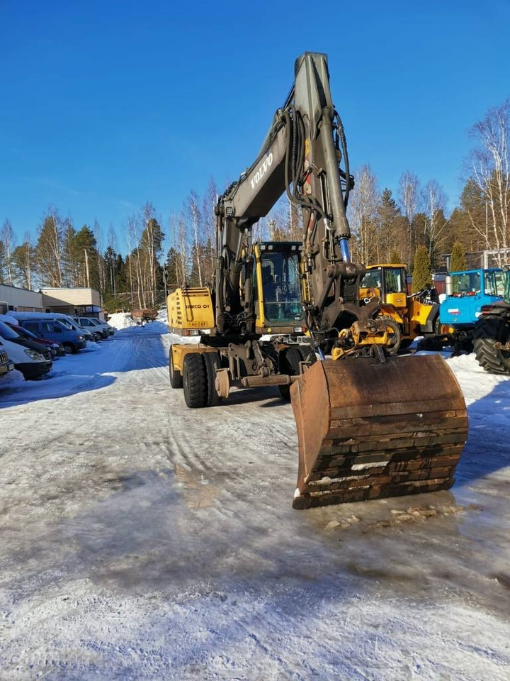 Volvo EW 180 B - حفار ذو عجلات: صورة 5 Volvo EW 180 B - حفار ذو عجلات: صورة 5