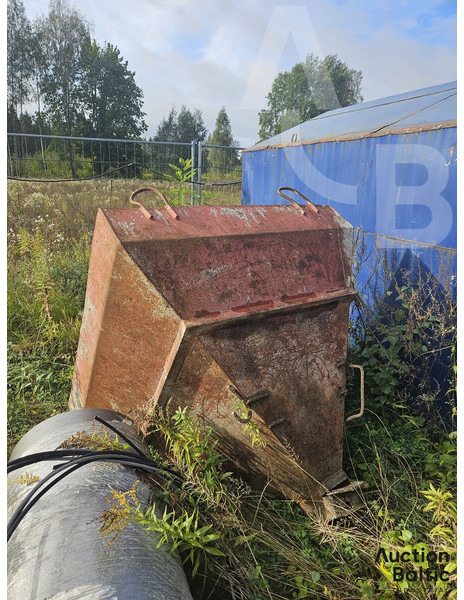 Concrete hopper - بكت - آلات الإنشاء: صورة 1 Concrete hopper - بكت - آلات الإنشاء: صورة 1