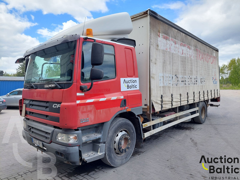 DAF FA CF75 - شاحنة ذات ستائر جانبية: صورة 1 DAF FA CF75 - شاحنة ذات ستائر جانبية: صورة 1