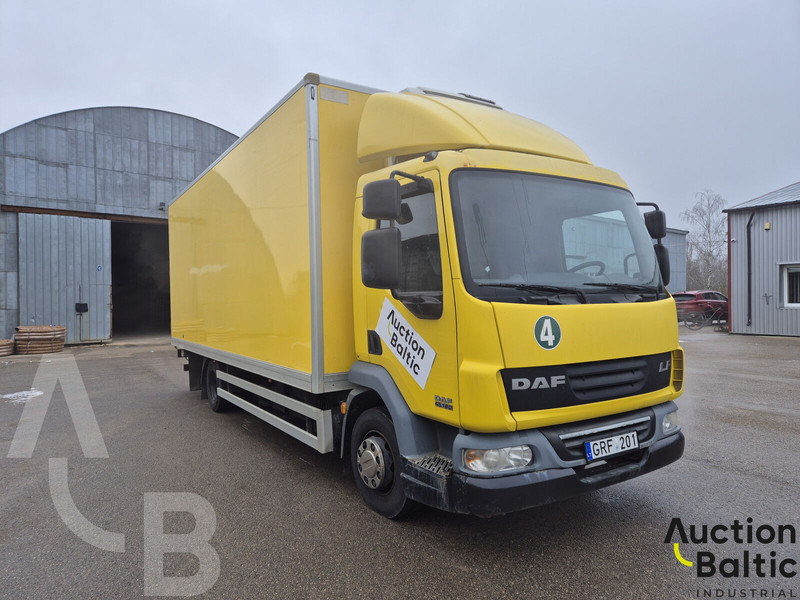 DAF FA LF 45.180 - شاحنة صندوقية: صورة 2 DAF FA LF 45.180 - شاحنة صندوقية: صورة 2