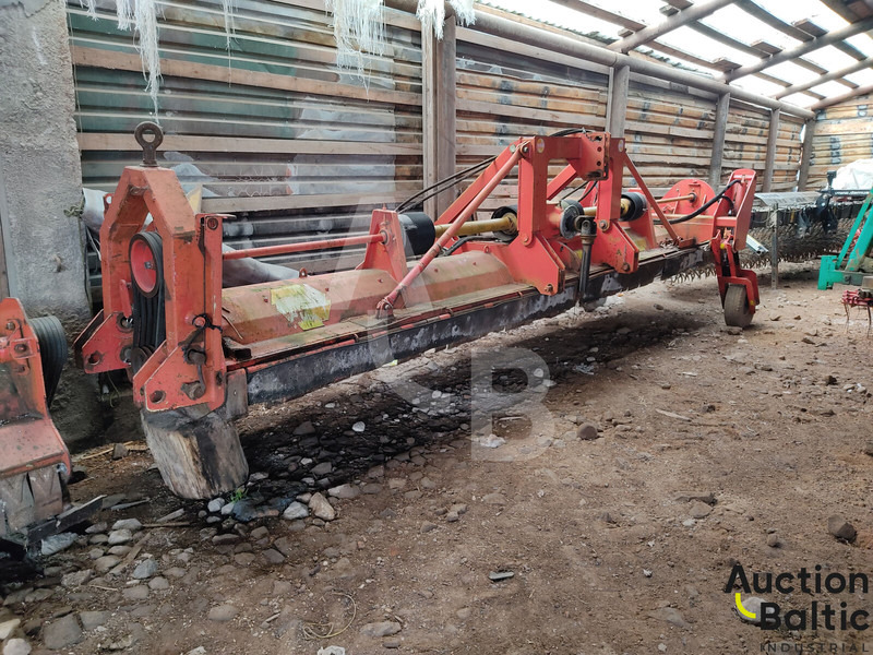 Humus - التقطيع جزازة/ ماكينات قطع الحشائش: صورة 1 Humus - التقطيع جزازة/ ماكينات قطع الحشائش: صورة 1