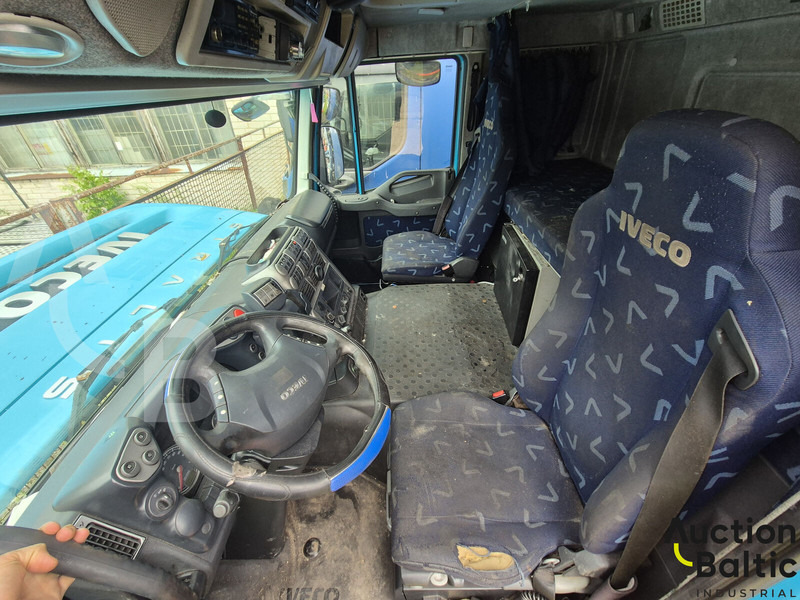 Iveco AT190S42/FP CT - شاحنة بهيكل معدني للمقصورة: صورة 5 Iveco AT190S42/FP CT - شاحنة بهيكل معدني للمقصورة: صورة 5