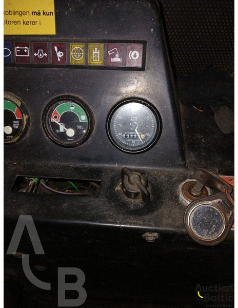 حصادة لنقل الطعام John Deere 1055: صورة 9