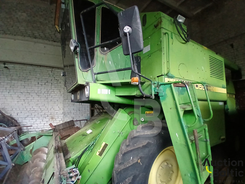 حصادة لنقل الطعام John Deere 1055: صورة 7