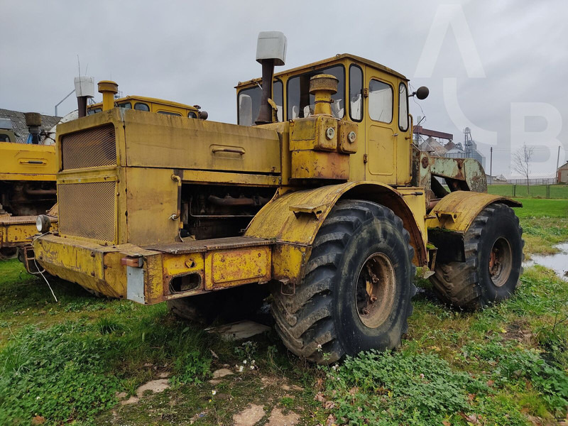 KIROVETS K 701 - جرار: صورة 1 KIROVETS K 701 - جرار: صورة 1