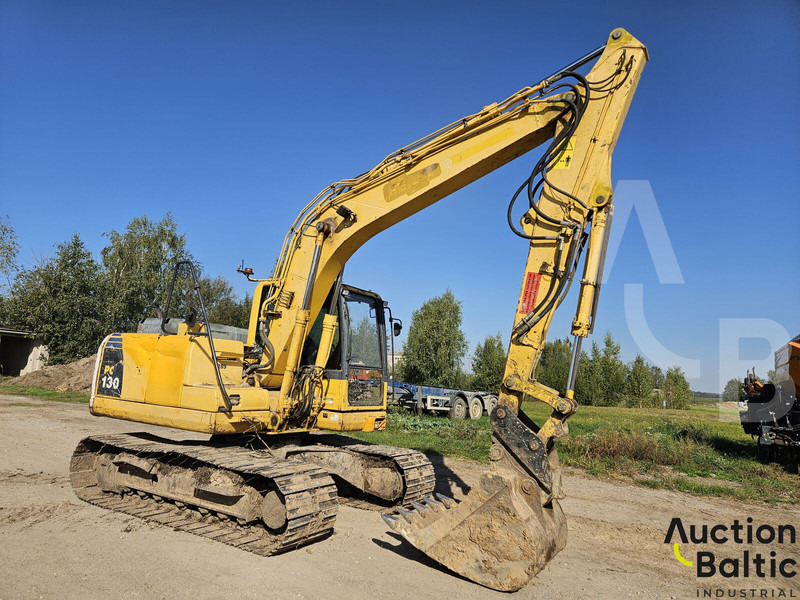 Komatsu PC130-8 - حفار زاحف: صورة 1 Komatsu PC130-8 - حفار زاحف: صورة 1
