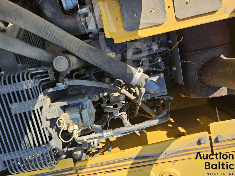 حفار زاحف Komatsu PC130-8: صورة 16