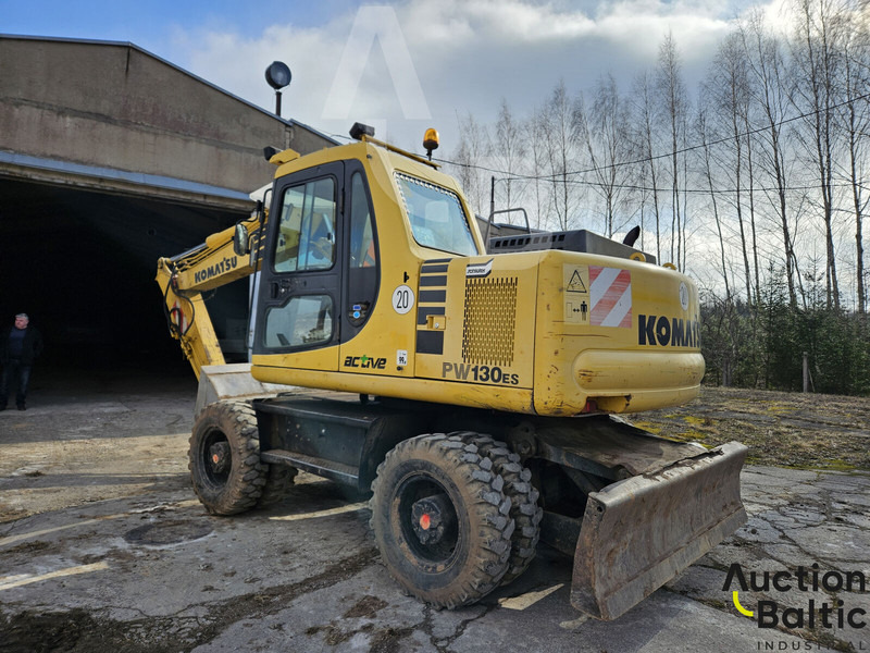 Komatsu PW130ES-6K - حفار ذو عجلات: صورة 4 Komatsu PW130ES-6K - حفار ذو عجلات: صورة 4