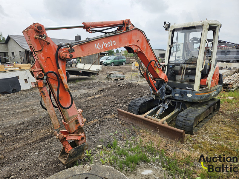 Kubota KX 121-3 - حفار صغير: صورة 1 Kubota KX 121-3 - حفار صغير: صورة 1