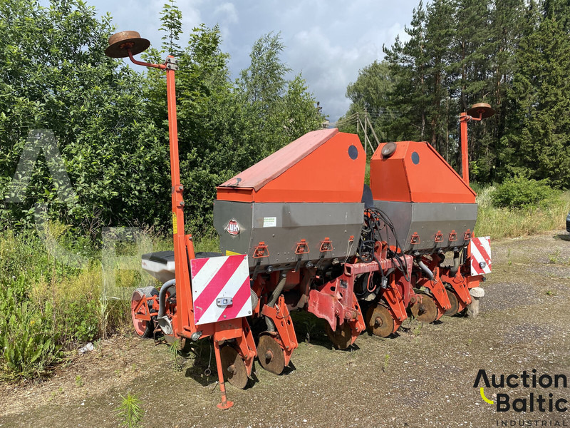 Kuhn Planter 2 - آلة البذر الدقيق: صورة 1 Kuhn Planter 2 - آلة البذر الدقيق: صورة 1