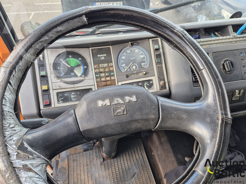 شاحنة سحب MAN 10.153: صورة 7