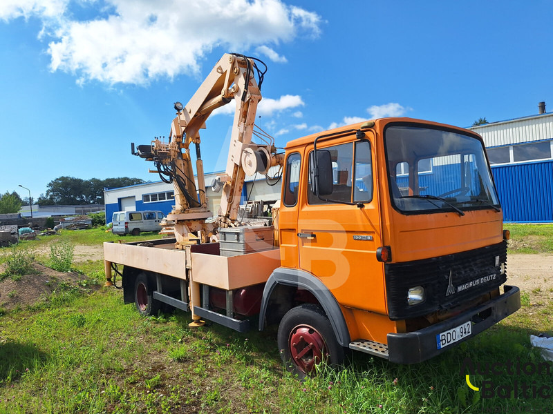 Magirus 130 M 8 - شاحنات مسطحة, شاحنة كرين: صورة 1 Magirus 130 M 8 - شاحنات مسطحة, شاحنة كرين: صورة 1