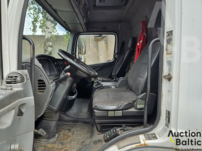 Mercedes-Benz 1018 - شاحنة ذات مبرد: صورة 5 Mercedes-Benz 1018 - شاحنة ذات مبرد: صورة 5