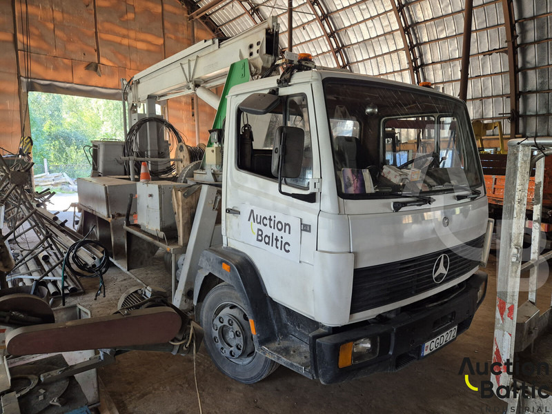 Mercedes-Benz 1114 - منصة محمولة مثبتة على الشاحنة: صورة 2 Mercedes-Benz 1114 - منصة محمولة مثبتة على الشاحنة: صورة 2