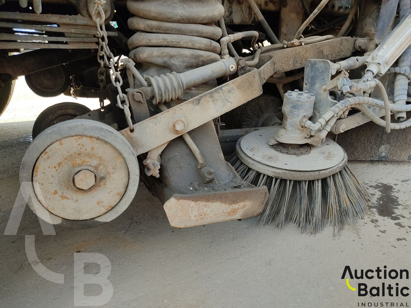 سياره كنس شوارع Mercedes-Benz 1517: صورة 15