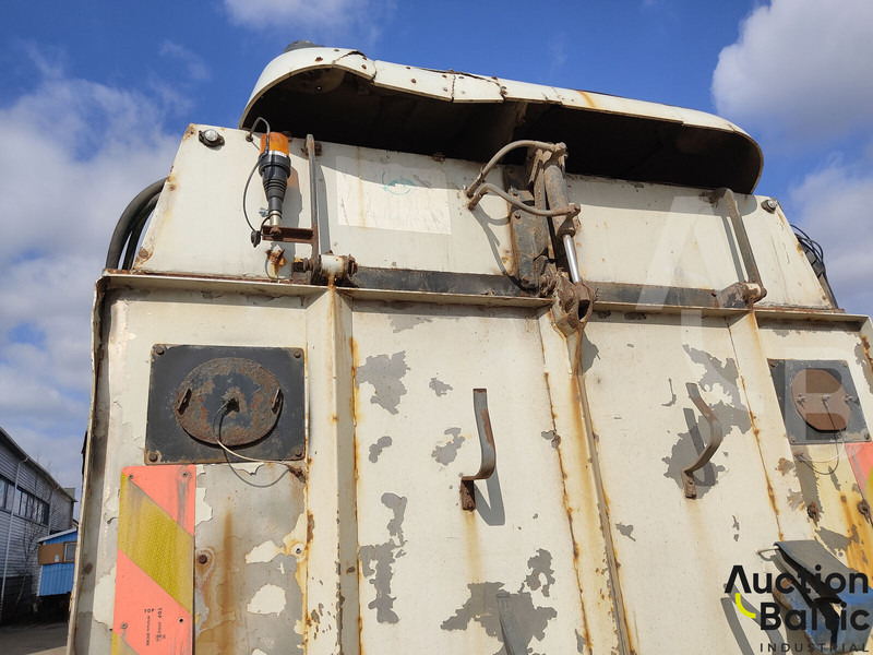 Mercedes-Benz 1517 - سياره كنس شوارع: صورة 5 Mercedes-Benz 1517 - سياره كنس شوارع: صورة 5