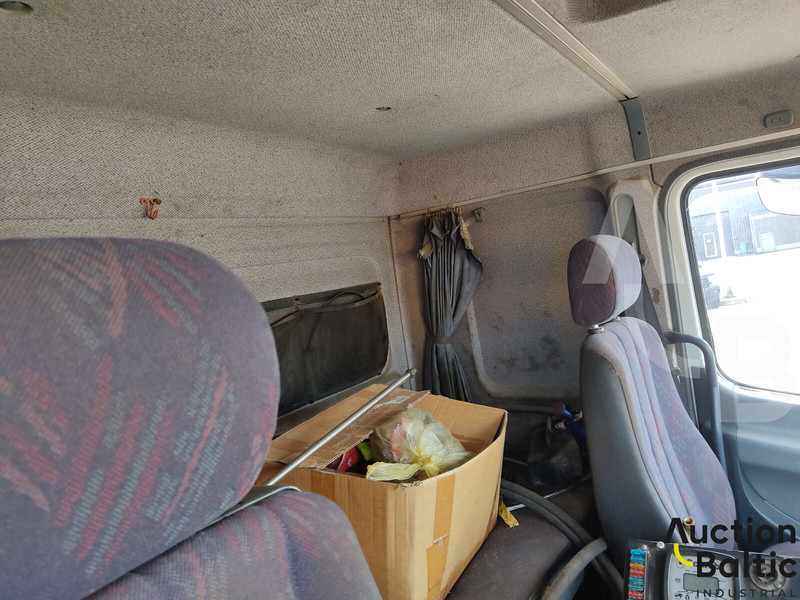 سياره كنس شوارع Mercedes-Benz 1517: صورة 13