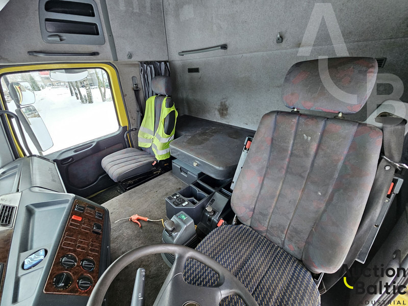 Mercedes-Benz 1831 - شاحنة قلاب: صورة 5 Mercedes-Benz 1831 - شاحنة قلاب: صورة 5