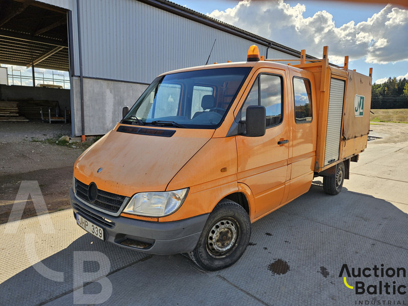 Mercedes-Benz 313 - آلات الإنشاء: صورة 1 Mercedes-Benz 313 - آلات الإنشاء: صورة 1