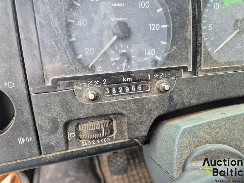 شاحنة ذات ستائر جانبية Mercedes-Benz 614 D: صورة 7