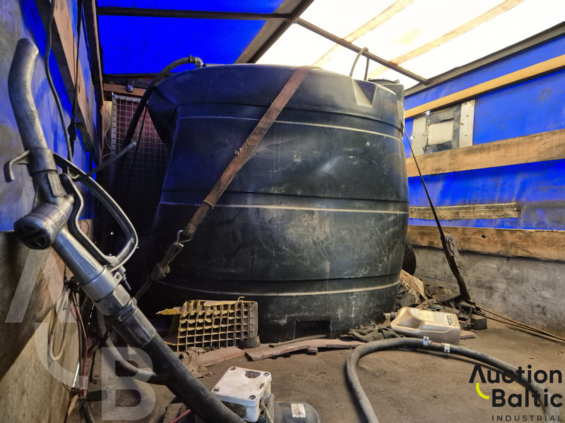 شاحنة ذات ستائر جانبية Mercedes-Benz 614 D: صورة 11