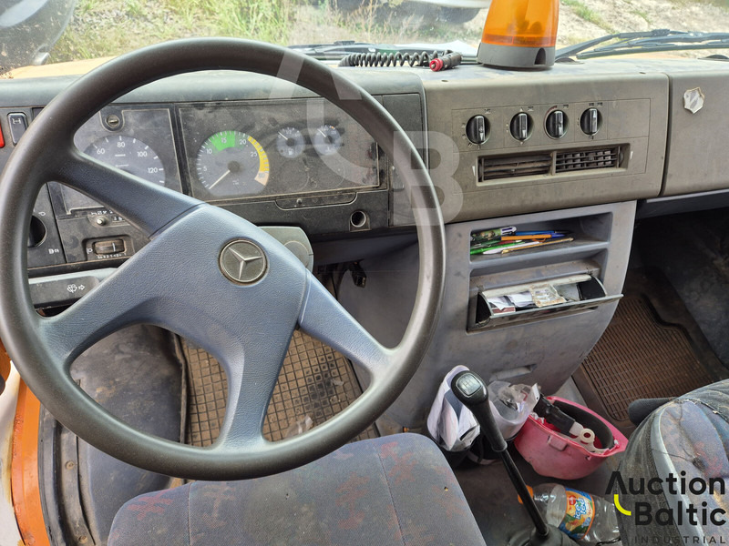 شاحنة ذات ستائر جانبية Mercedes-Benz 614 D: صورة 6