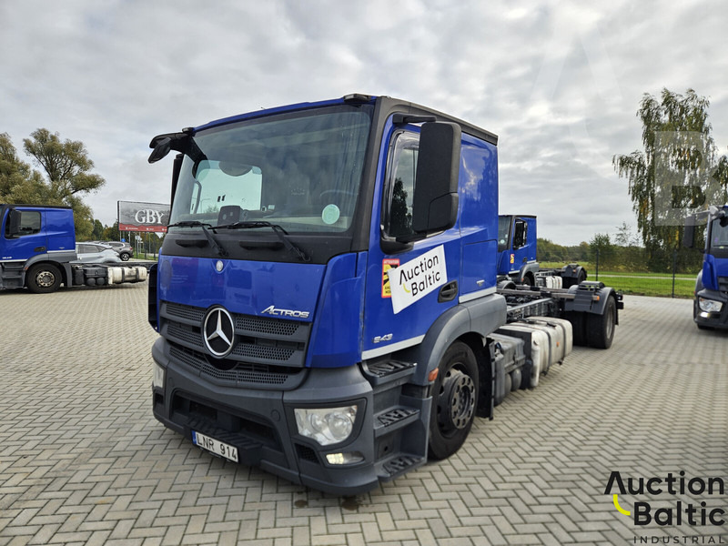 Mercedes-Benz Actros 1843 - شاحنة بهيكل معدني للمقصورة: صورة 2 Mercedes-Benz Actros 1843 - شاحنة بهيكل معدني للمقصورة: صورة 2