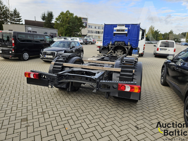 Mercedes-Benz Actros 1843 - شاحنة بهيكل معدني للمقصورة: صورة 3 Mercedes-Benz Actros 1843 - شاحنة بهيكل معدني للمقصورة: صورة 3