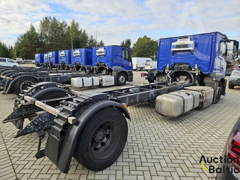 Mercedes-Benz Actros 1843 - شاحنة بهيكل معدني للمقصورة: صورة 2 Mercedes-Benz Actros 1843 - شاحنة بهيكل معدني للمقصورة: صورة 2