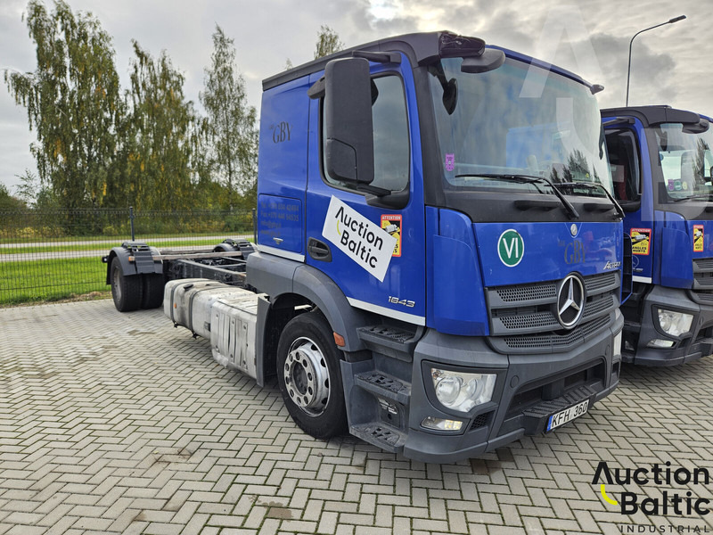 Mercedes-Benz Actros 1843 - شاحنة بهيكل معدني للمقصورة: صورة 1 Mercedes-Benz Actros 1843 - شاحنة بهيكل معدني للمقصورة: صورة 1